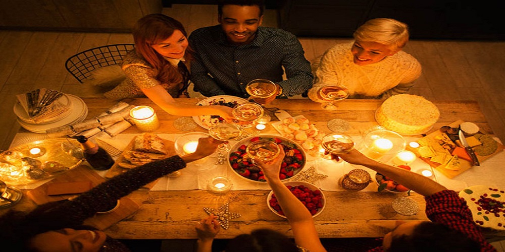 Thưởng thức bữa cơm gia đình