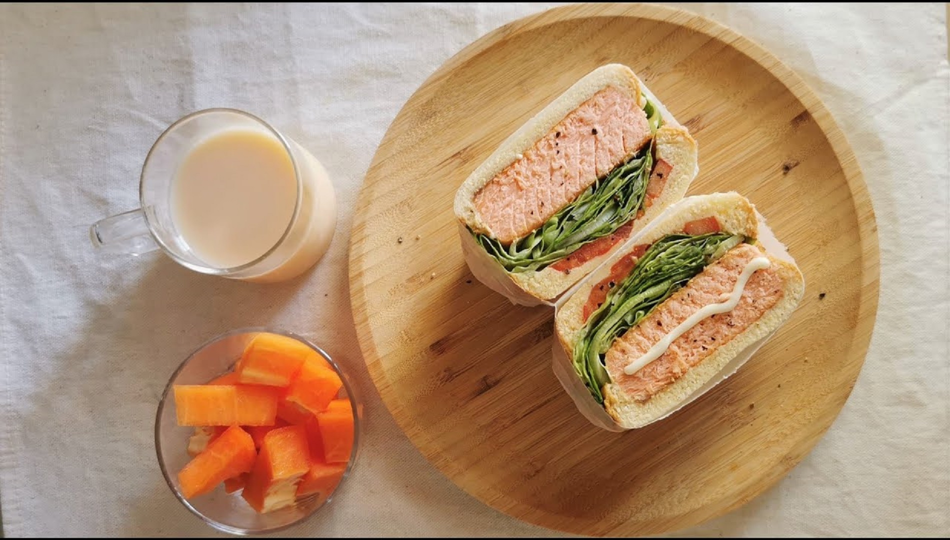 Bánh Sandwich cá tại Thổ Nhĩ Kỳ