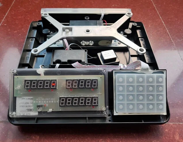 Có nhiều nguyên nhân có thể dẫn đến việc cân điện tử bị hỏng