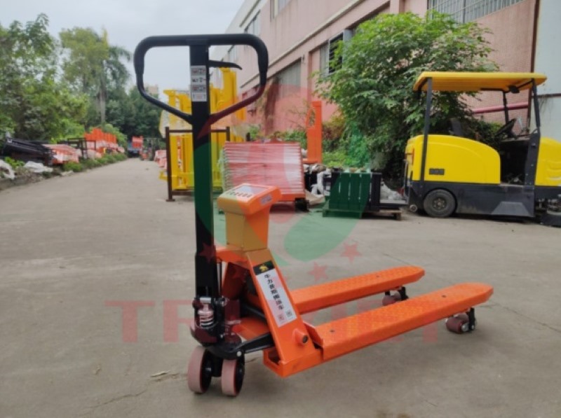 Xe nâng có gắn cân điện tử được ứng dụng trong nhiều lĩnh vực