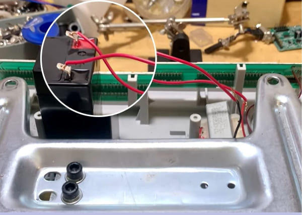 Lắp đặt pin đúng cách theo hướng dẫn