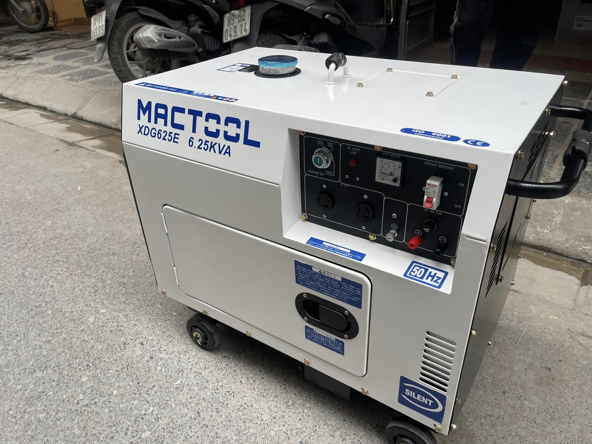 Máy Phát Điện Chạy Dầu 5Kw Mactool XDG-625E