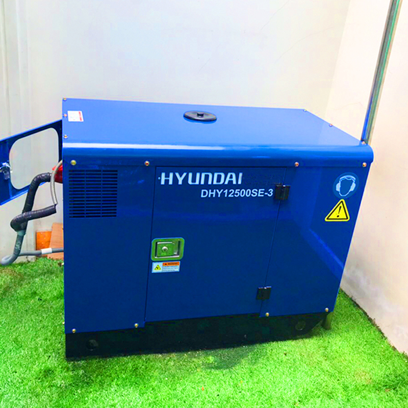 Máy Phát Điện Chạy Dầu Hyundai 13.75KVA DHY12500SE-3 3 Pha