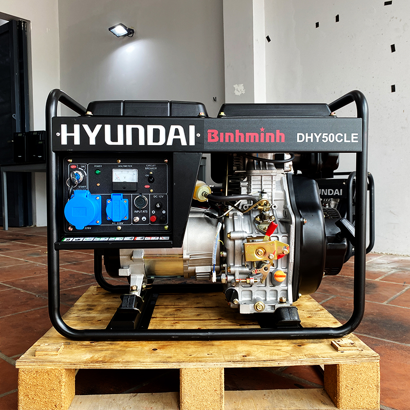 Máy Phát Điện Chạy Dầu Hyundai 4.6KVA DHY50CLE