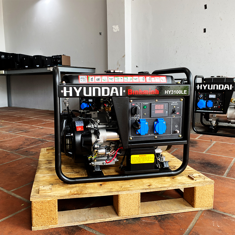 Máy Phát Điện Chạy Xăng Hyundai 2.8KVA HY3100LE