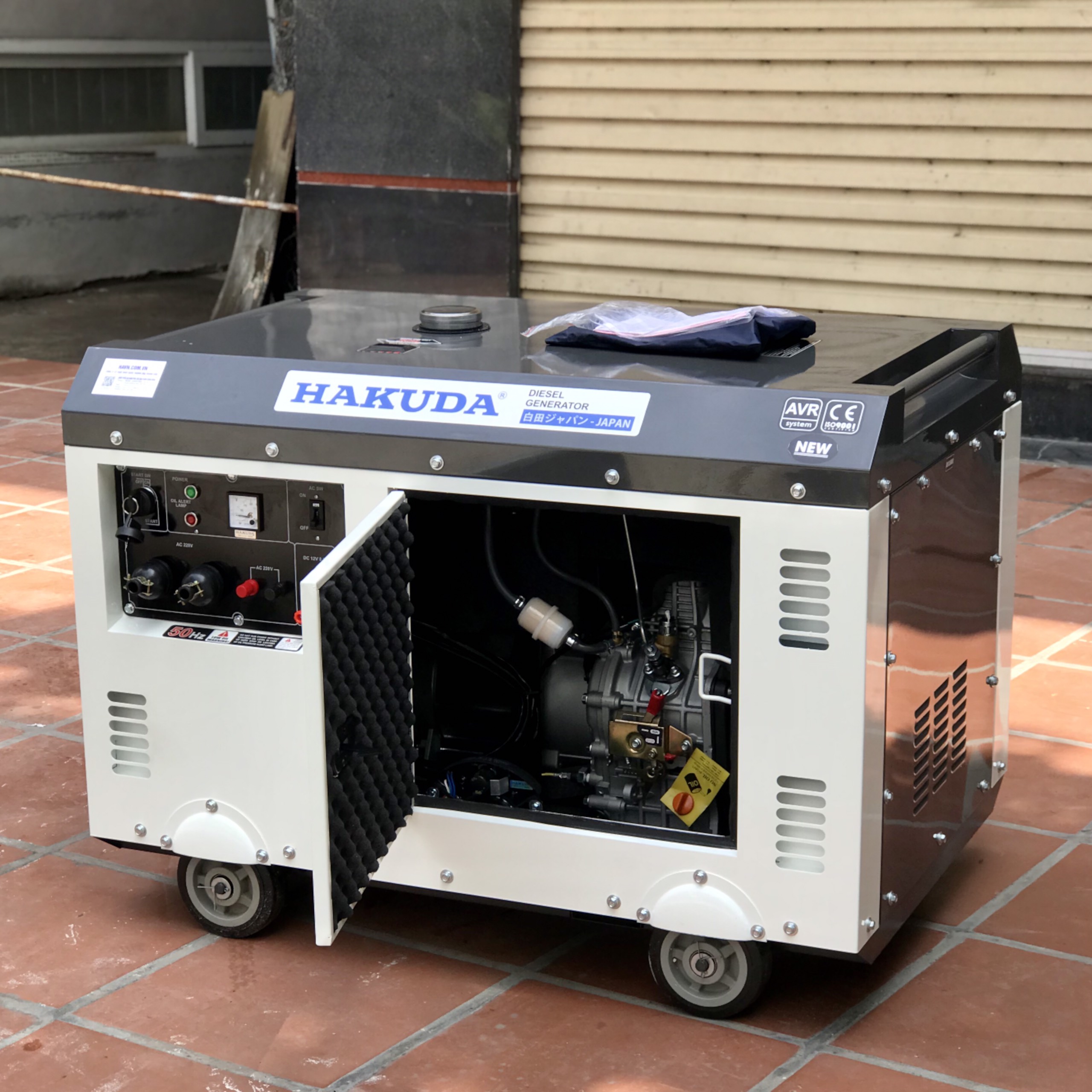 Máy Phát Điện Chạy Dầu Hakuda GS 12KVA 3 Pha