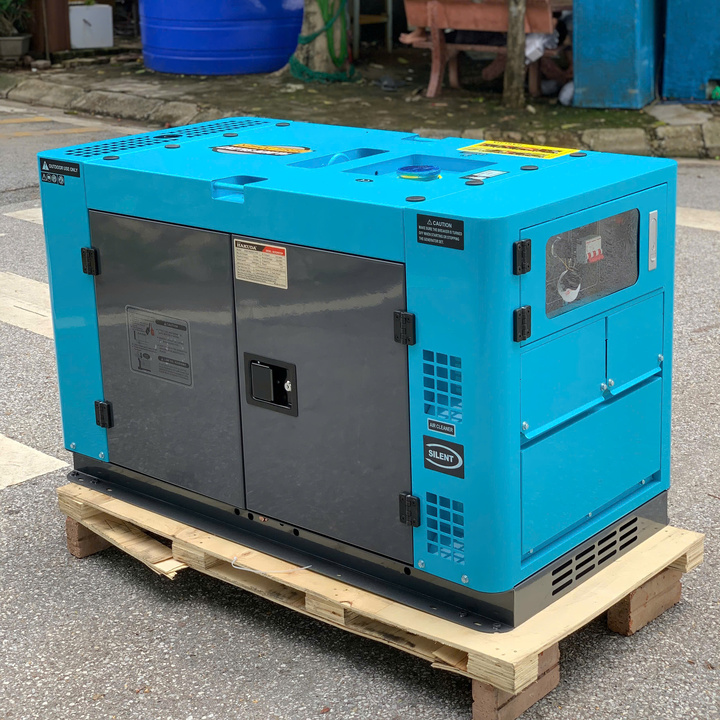 Máy Phát Điện HAKUDA 10KW HKD10000P3PRO 3 Pha Chạy Dầu Siêu Cách Âm