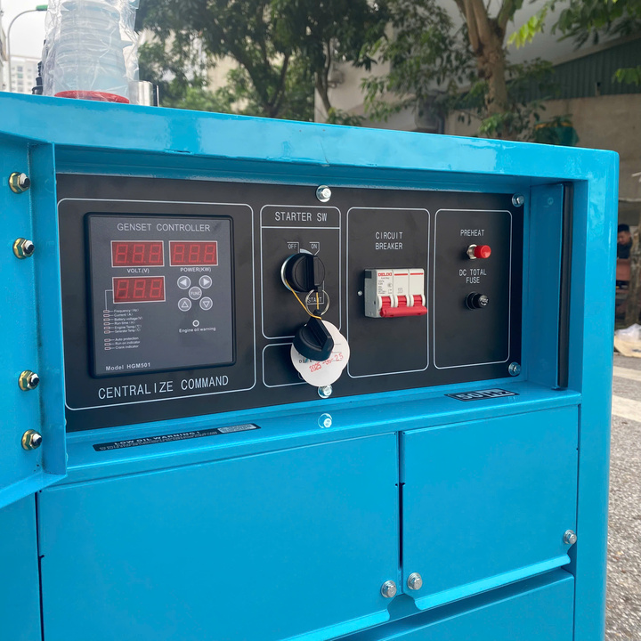 Máy Phát Điện Chạy Dầu HAKUDA 10KW HKD10000P3PRO 3 Pha Siêu Cách Âm