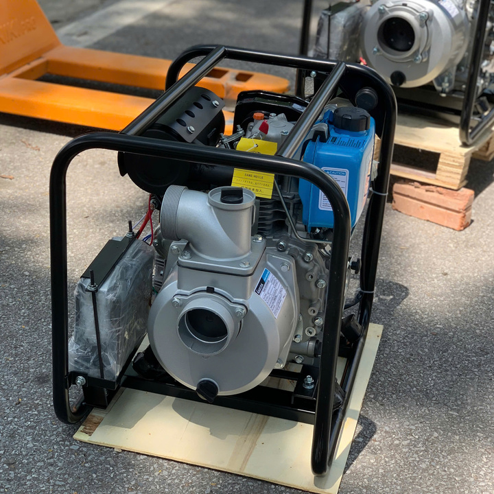 Máy Bơm Nước 4.5KW Hakuda Chạy Dầu HKD4500MBN80E Có Đề