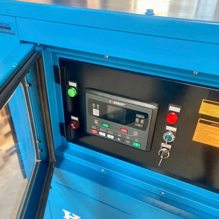 Máy Phát Điện Chạy Dầu Công Nghiệp Hakuda 20KW HKD20KP3TC