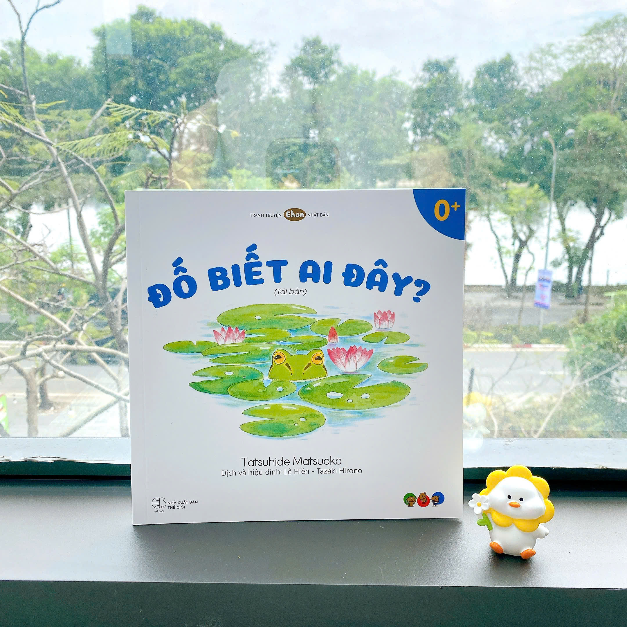 đọc sách cho bé nghe