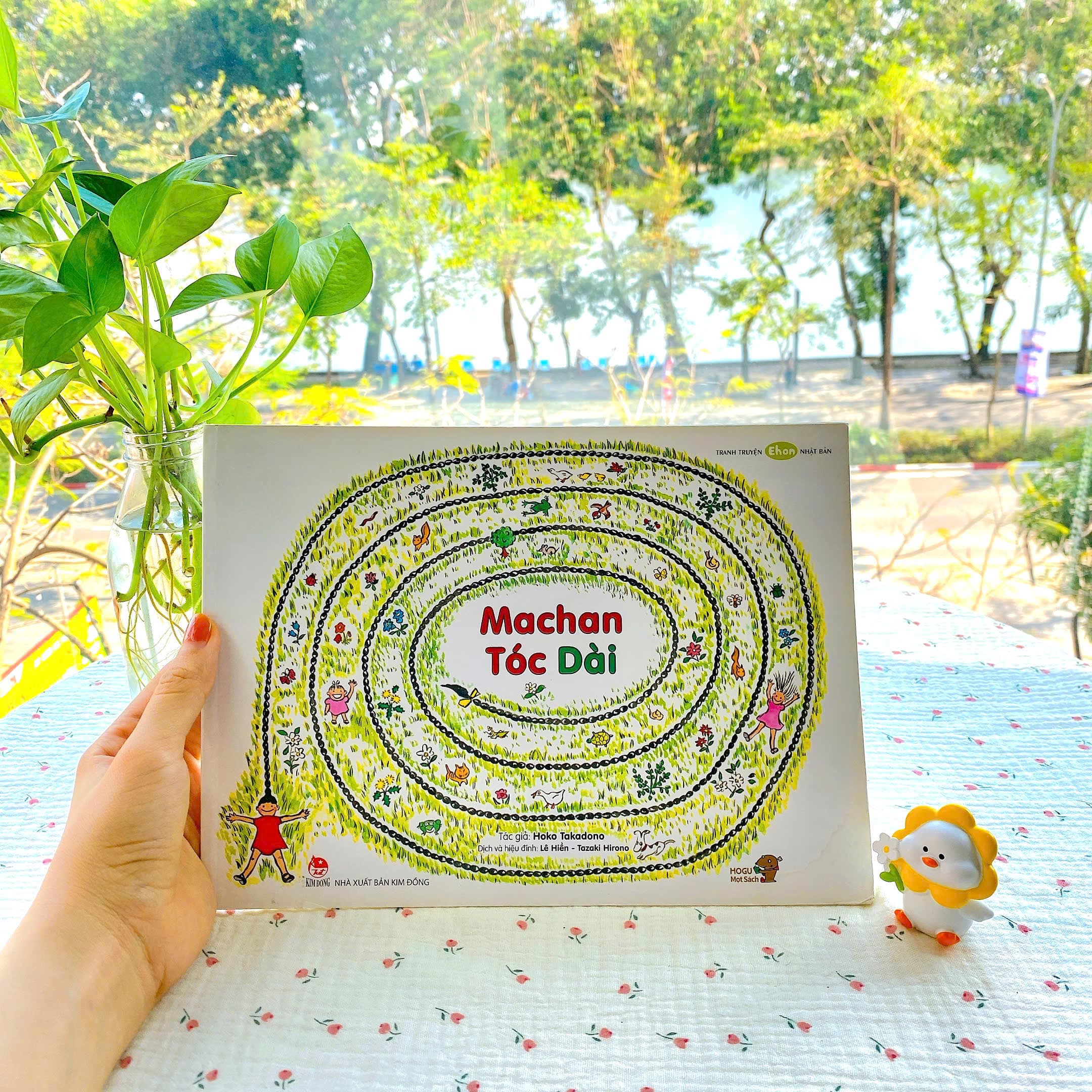 đọc sách cho bé nghe