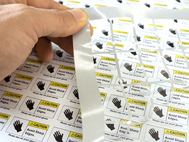 in tem nhan nhua gia re