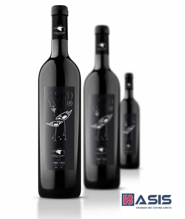 in tem nhãn rượu