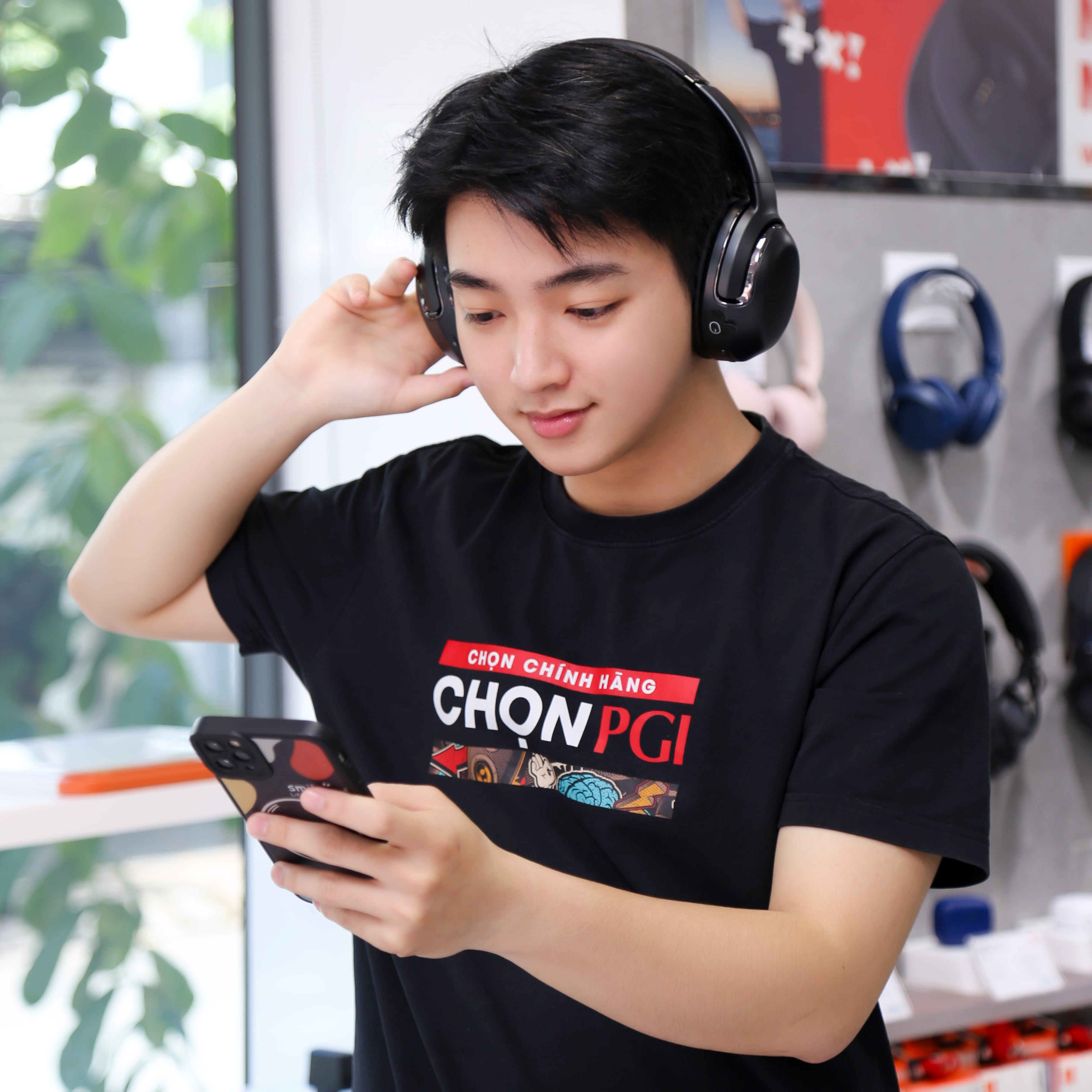 JBL Tour One M2- Thiết kế cá tính