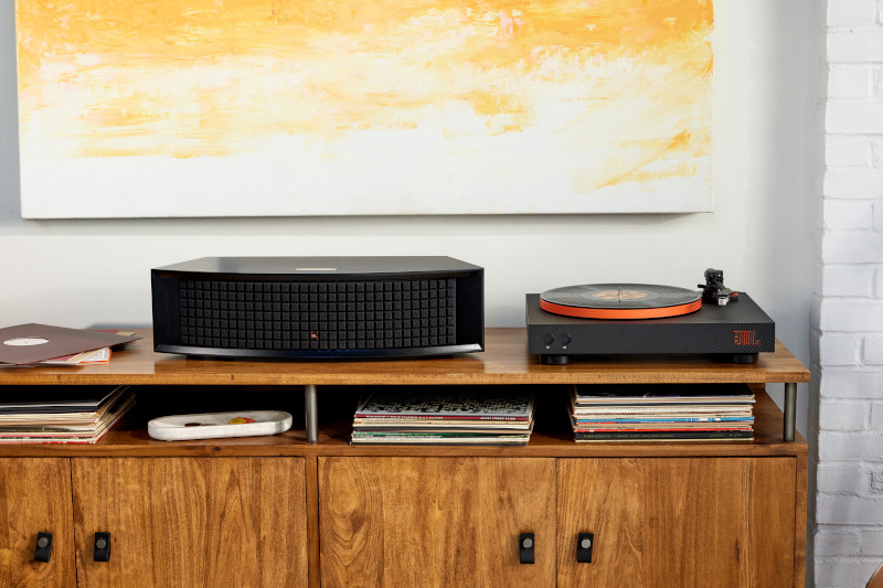 mam-than-jbl-spinner-bt