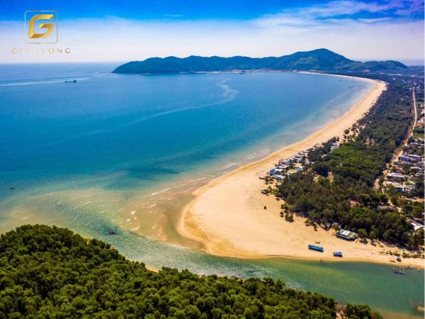 Bãi biển mộng mơ tại Huế