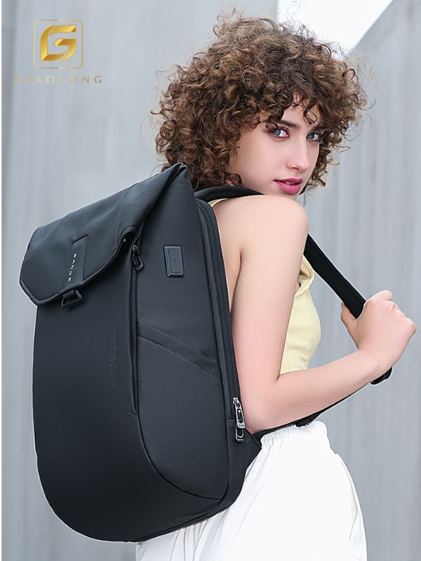 Nên bảo quản và vệ sinh balo đúng cách