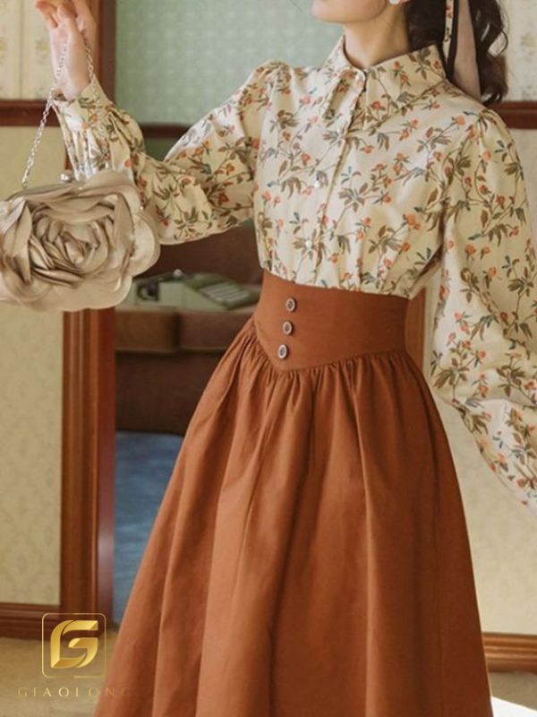 phối đồ cùng áo họa tiết