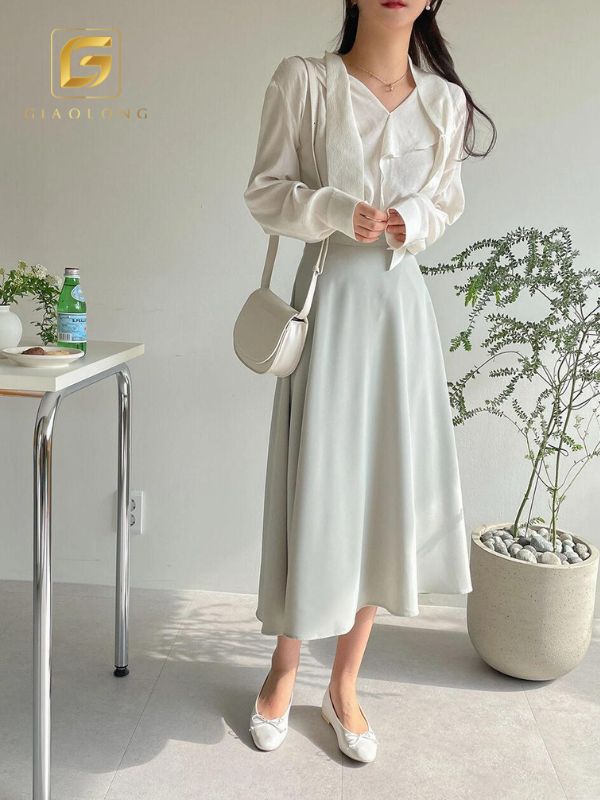 Phối đồ với chân váy dài công sở