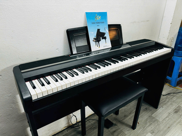 Piano Korg SP 170S tại Cell Piano