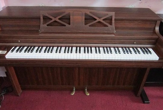 Piano Roland HP860