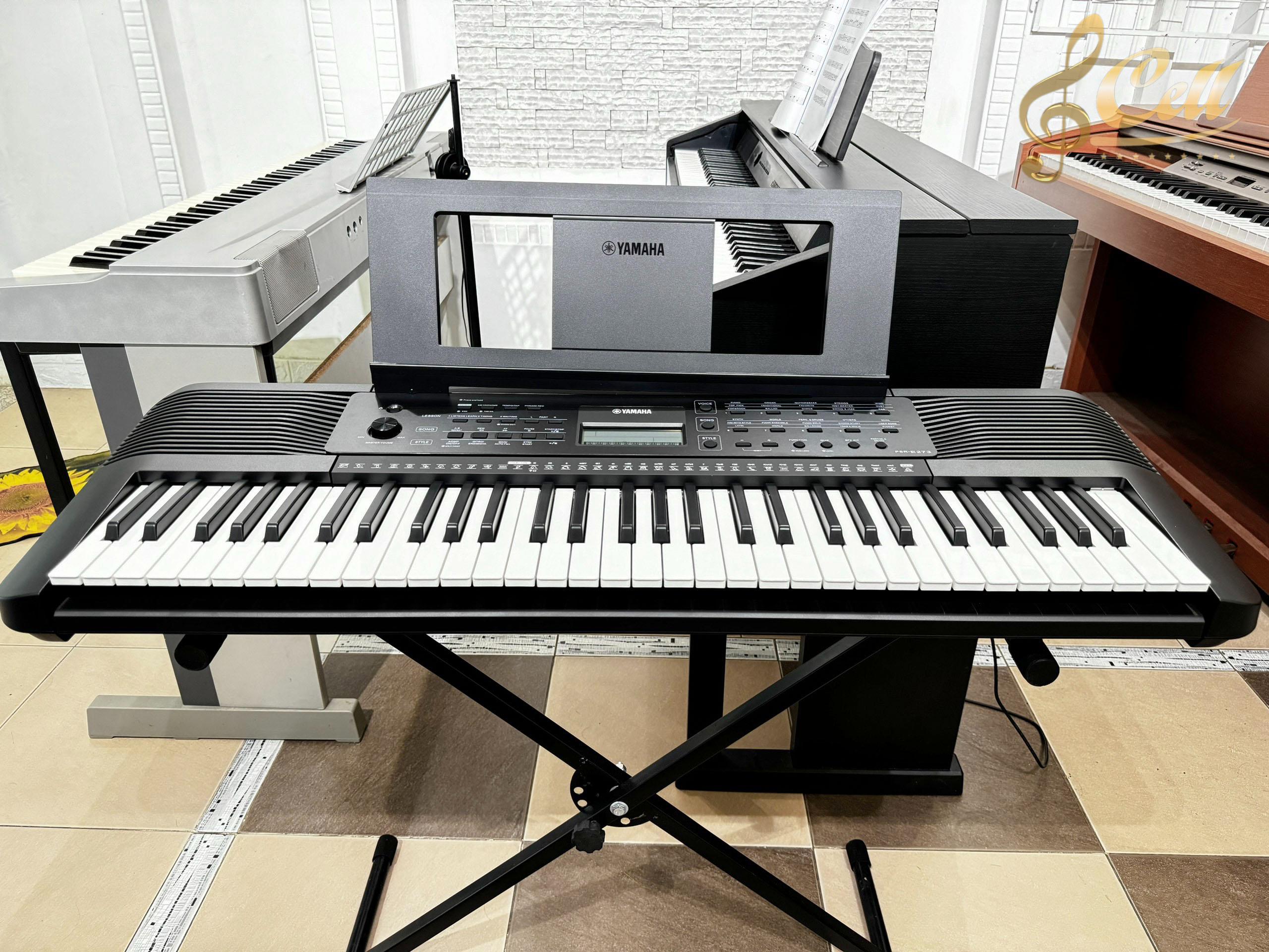 Đàn Organ Yamaha PSR-E273