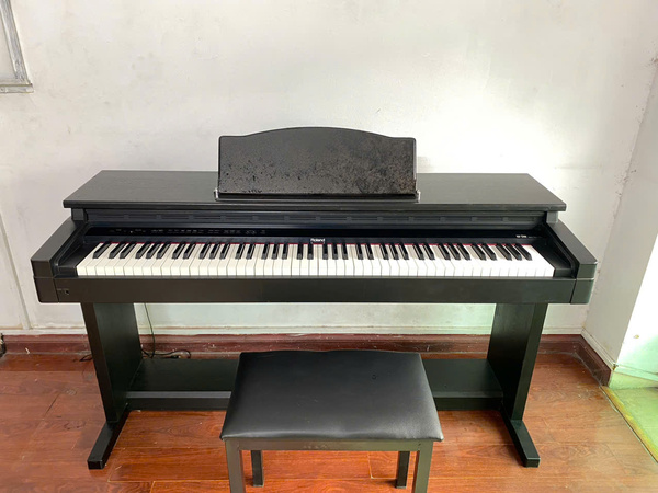 Piano_dien_Roland_HP2700