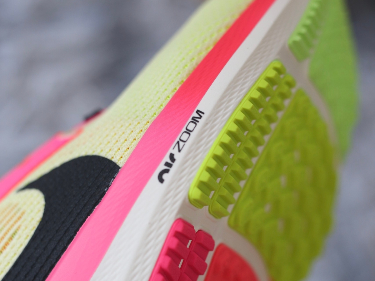 Đế giữa Pegasus 40