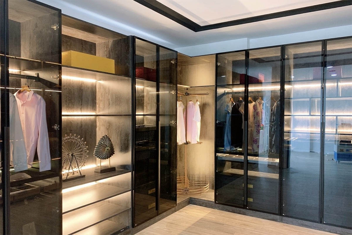 Khám phá những ưu điểm nổi bật của tủ quần áo nhôm kính cửa lùa