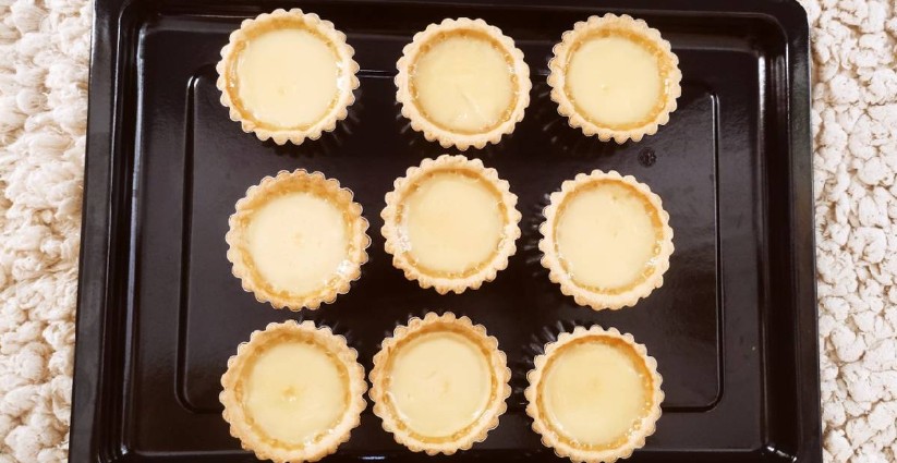 Khay nướng bánh dày phẳng cho phép nướng bánh tart dễ dàng