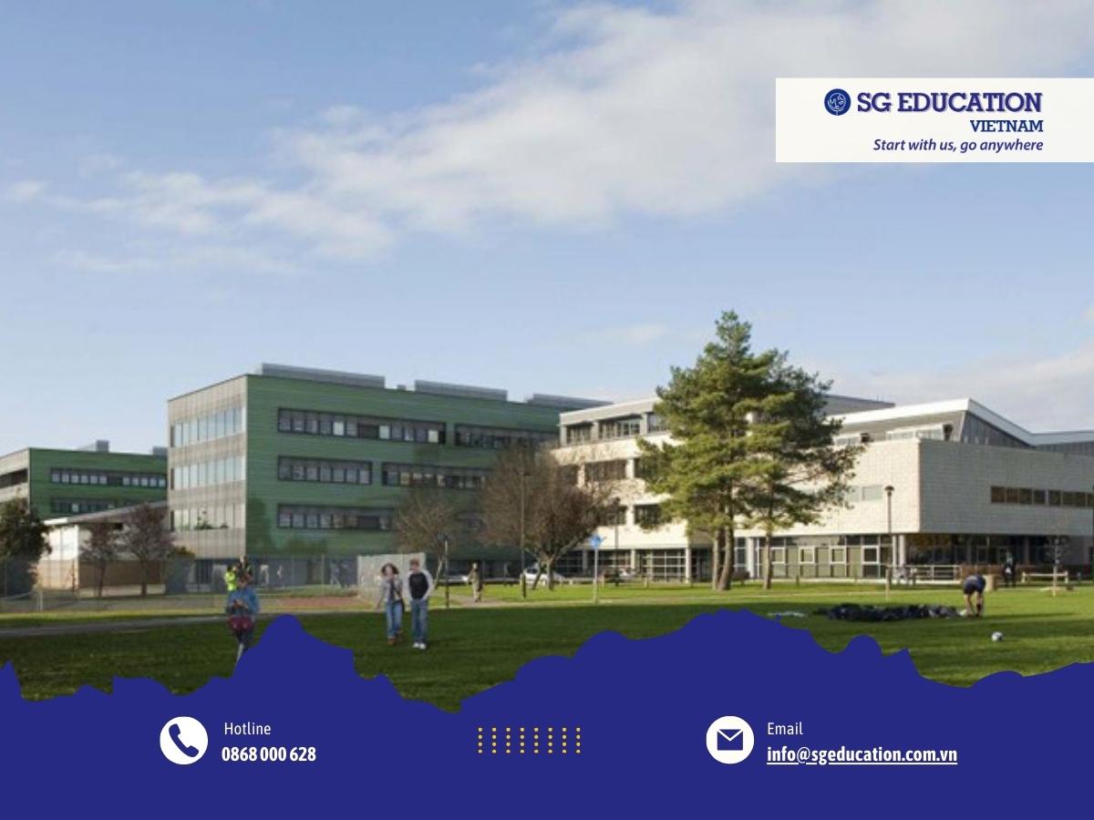 top 3 trường đại học Anh có học phí rẻ nhất