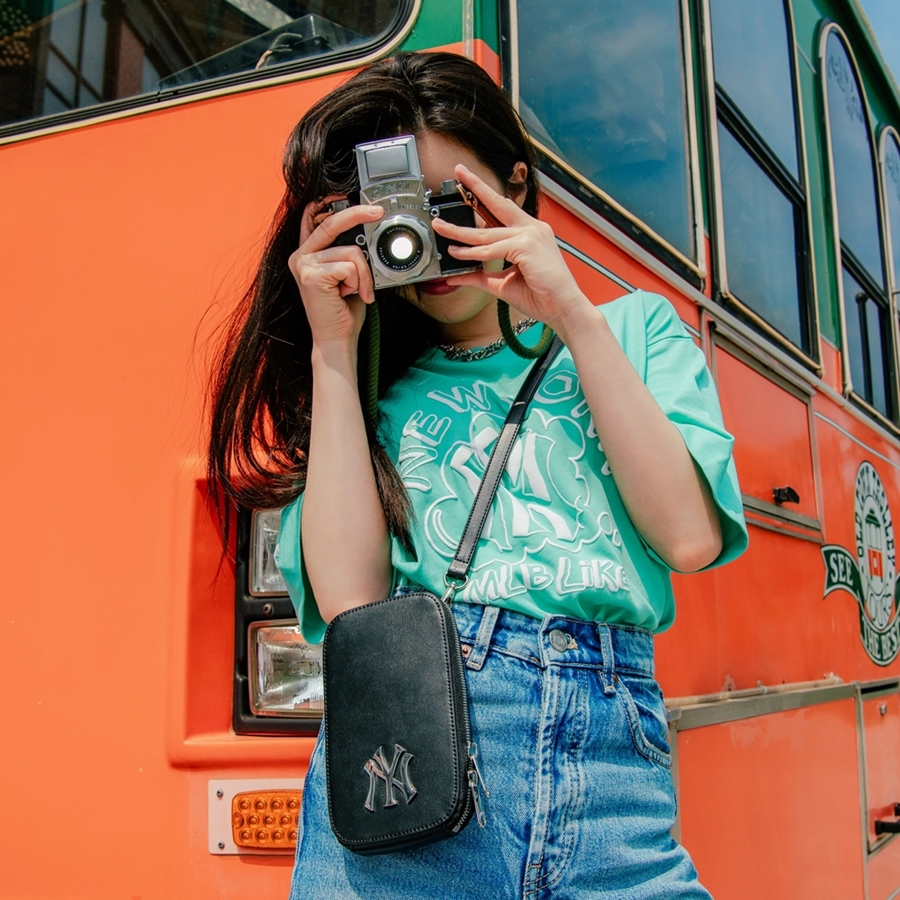 1/ Túi MLB Đen Phone Pouch New York Yankees Black 32BGDN111-50L