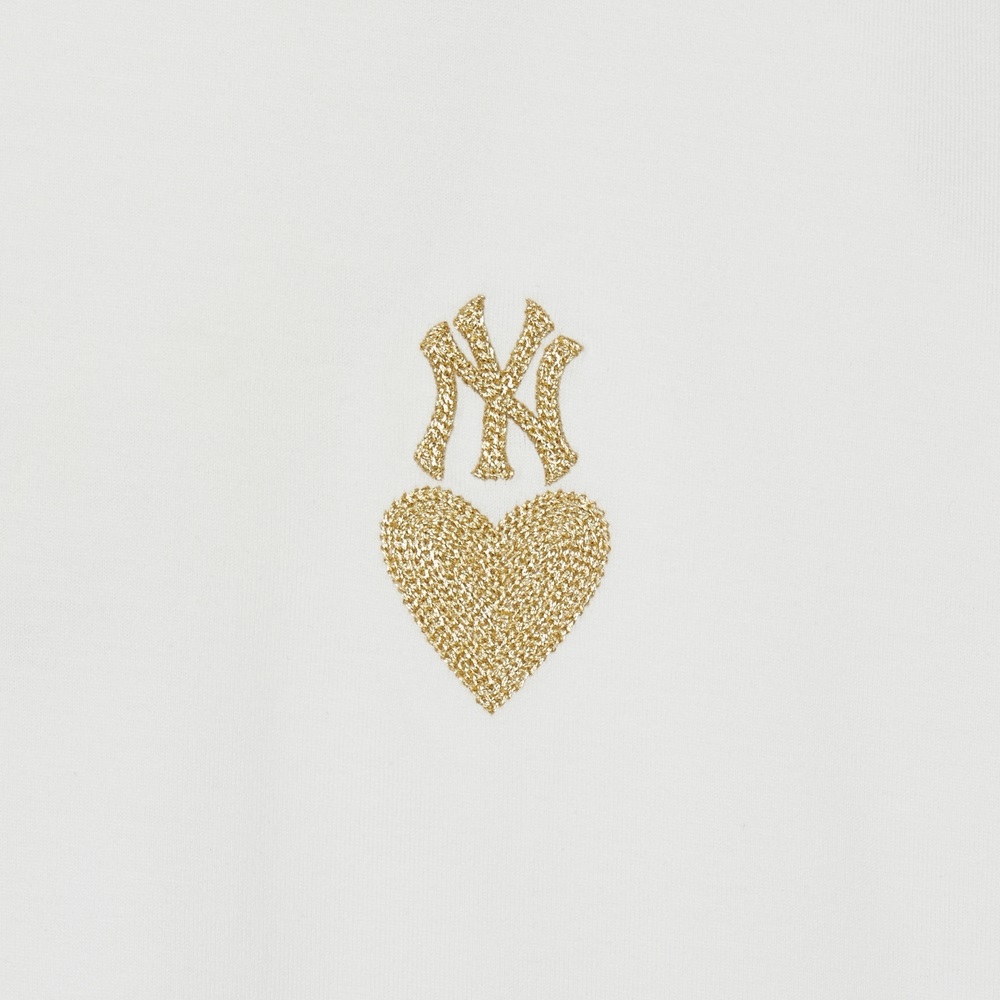 Áo Thun MLB Korea Heart Small Logo T-Shirt New York Yankees Ivory