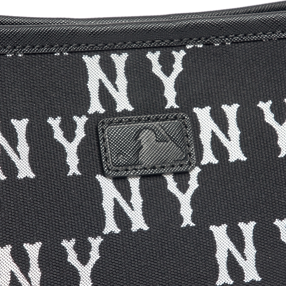 Túi MLB Big Classic Monogram Jacquard New Bucket Bag New York Yankees Black