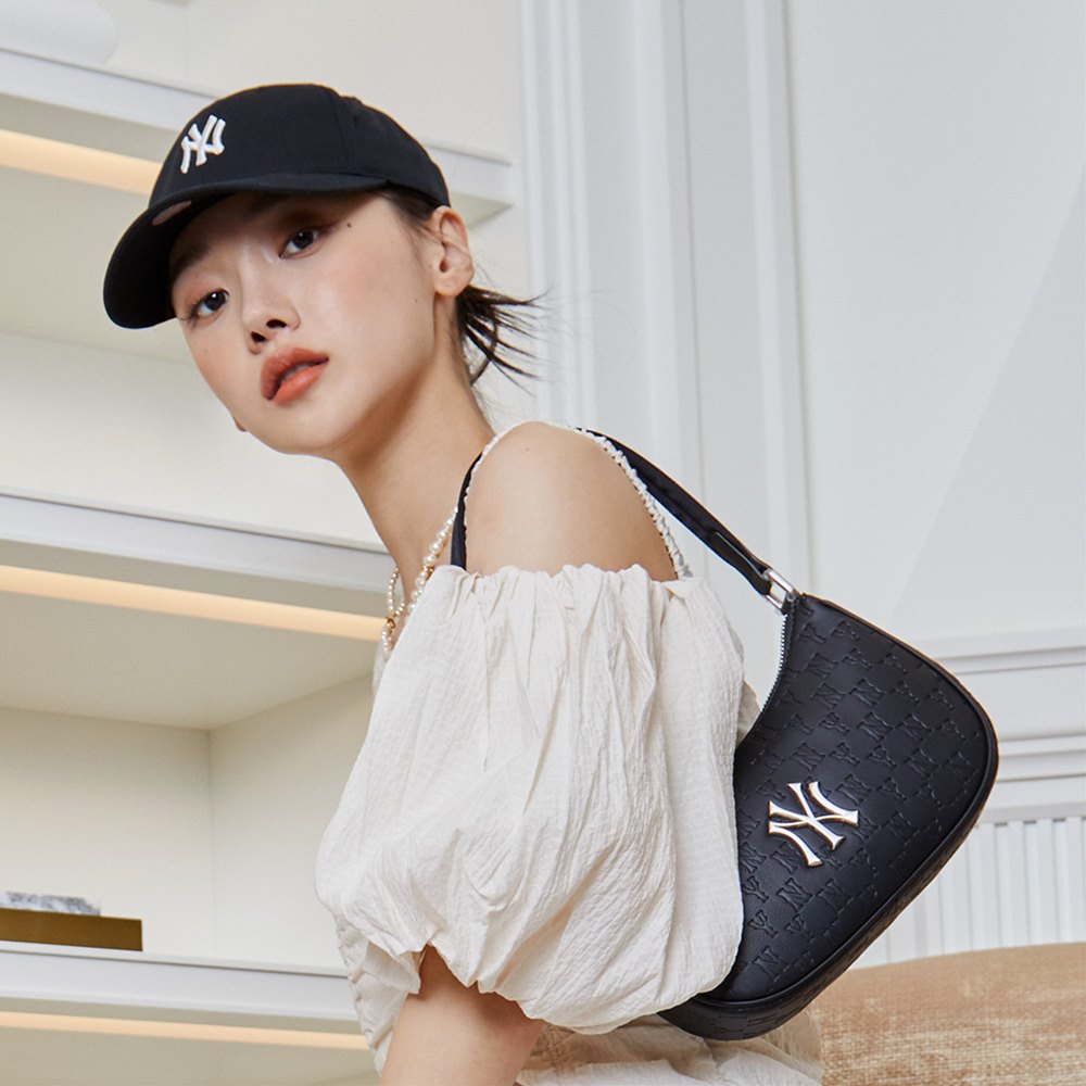 Túi MLB Korea Monogram Embo Hobo Bag New York Yankees Black