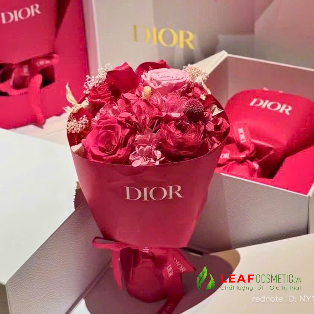 Hoa Vĩnh Cửu Dior Gift Full Box thiết kế sang trọng