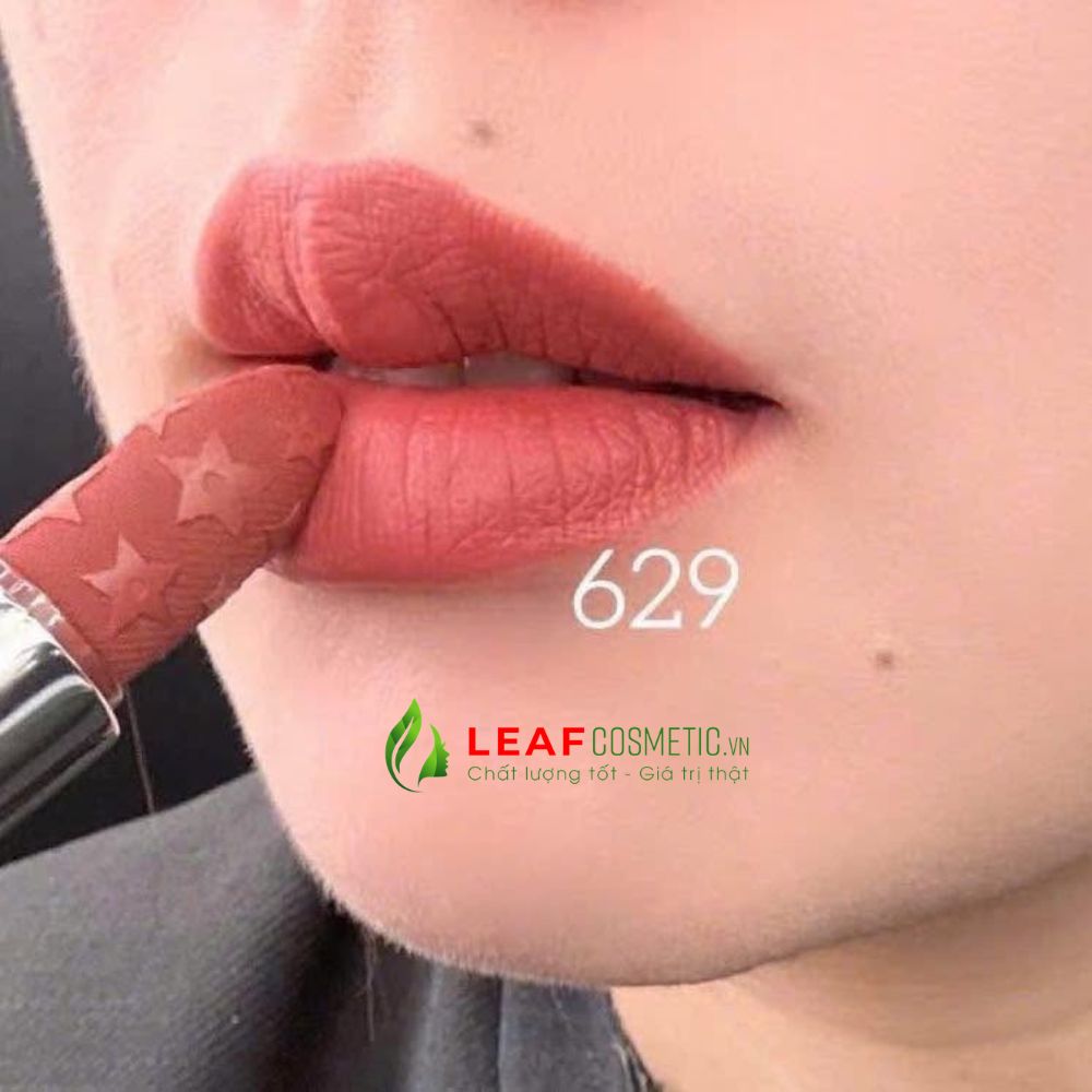 Swatch son Dior Rouge Dior 629 Parade trên môi