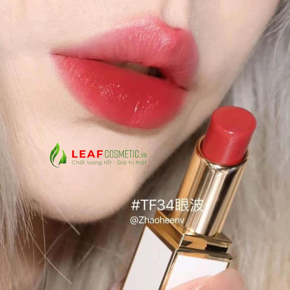 Swatch Son Thỏi Tom Ford Soleil Ultra Shine 34 Rose Irise trên môi