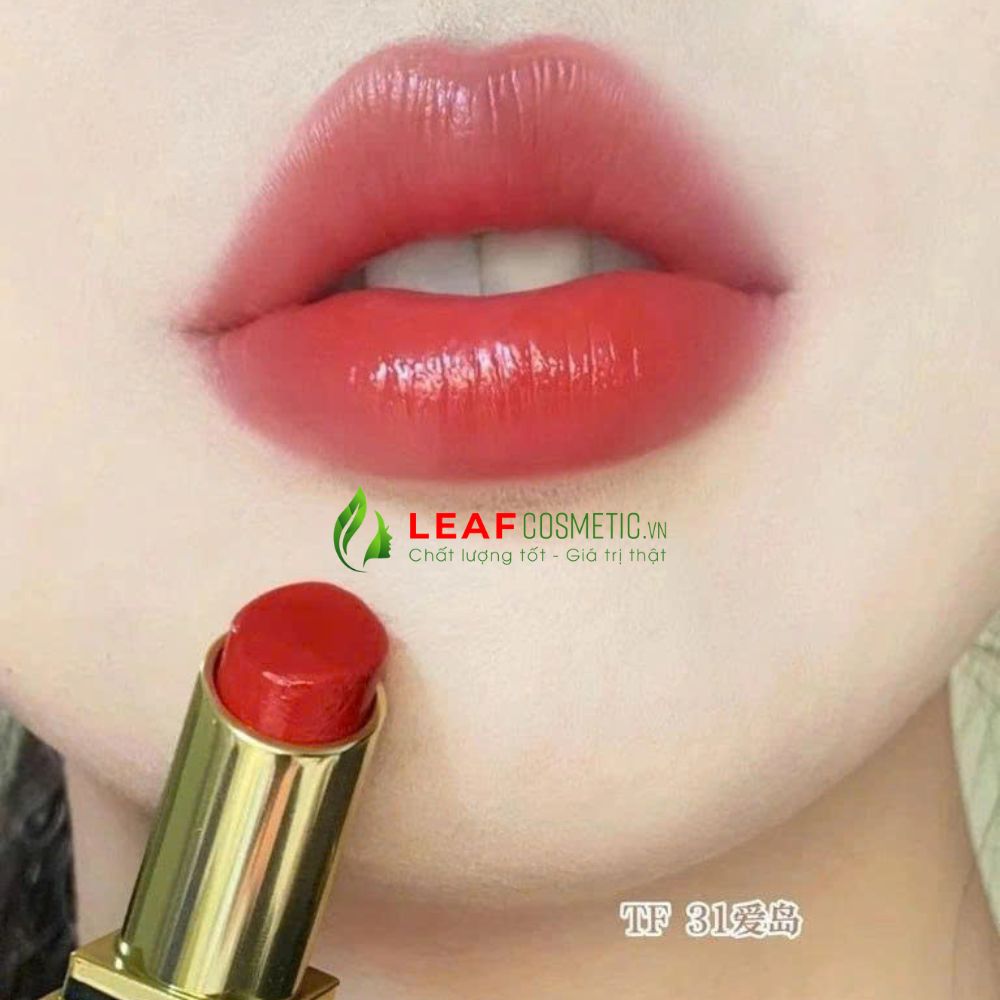 Swatch Son Thỏi Tom Ford Soleil Ultra Shine 31 Ile D'Amour trên môi