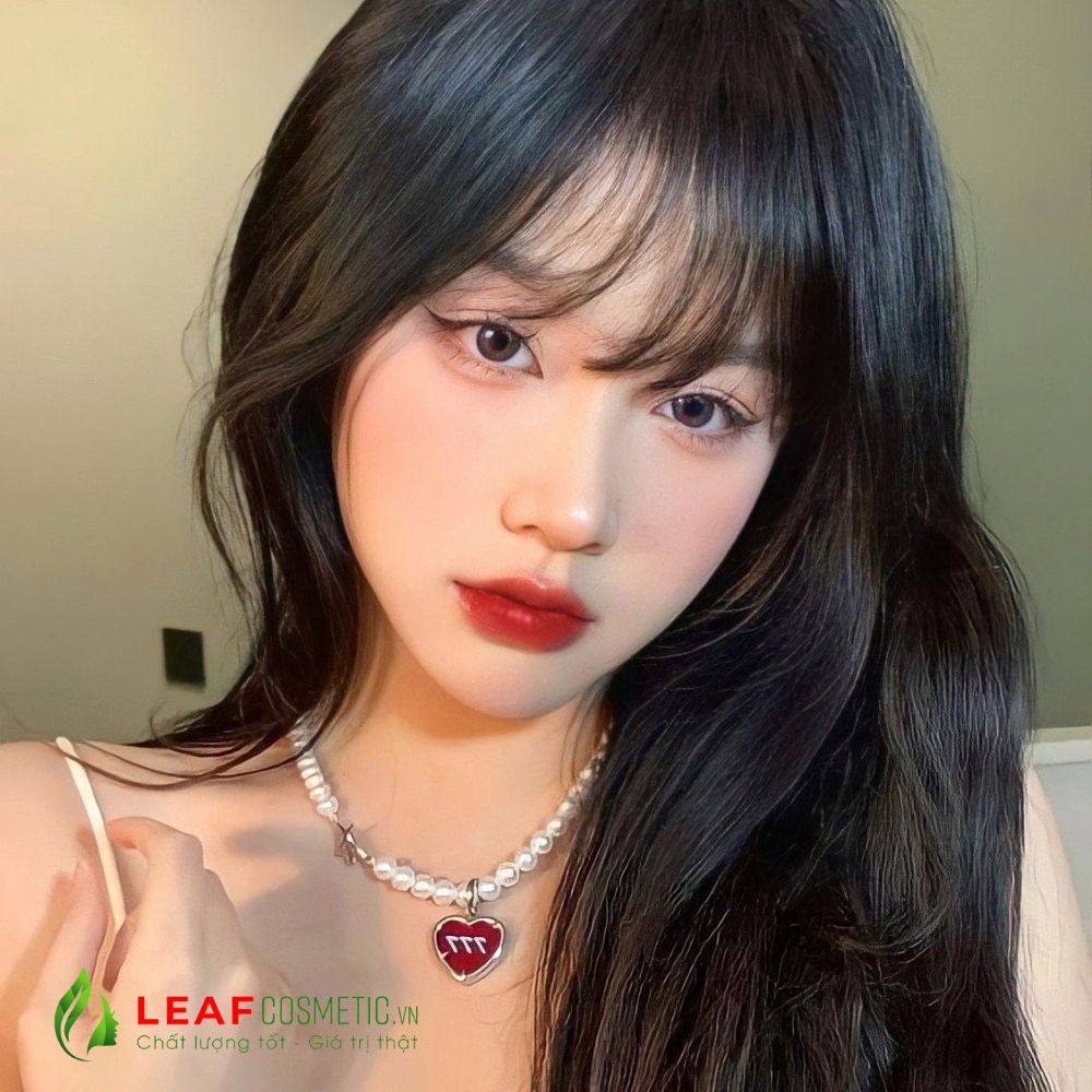 Son Thỏi YSL Rouge Pur Couture 83 Fiery Red - Đỏ Gạch khi đánh full môi