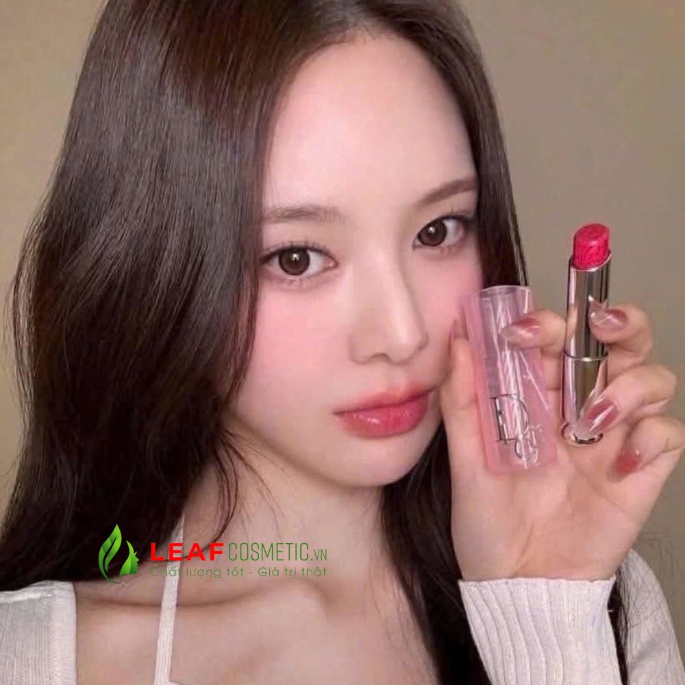 Son Dior 074 Jelly hồng đào trên môi mẫu tươi tắn