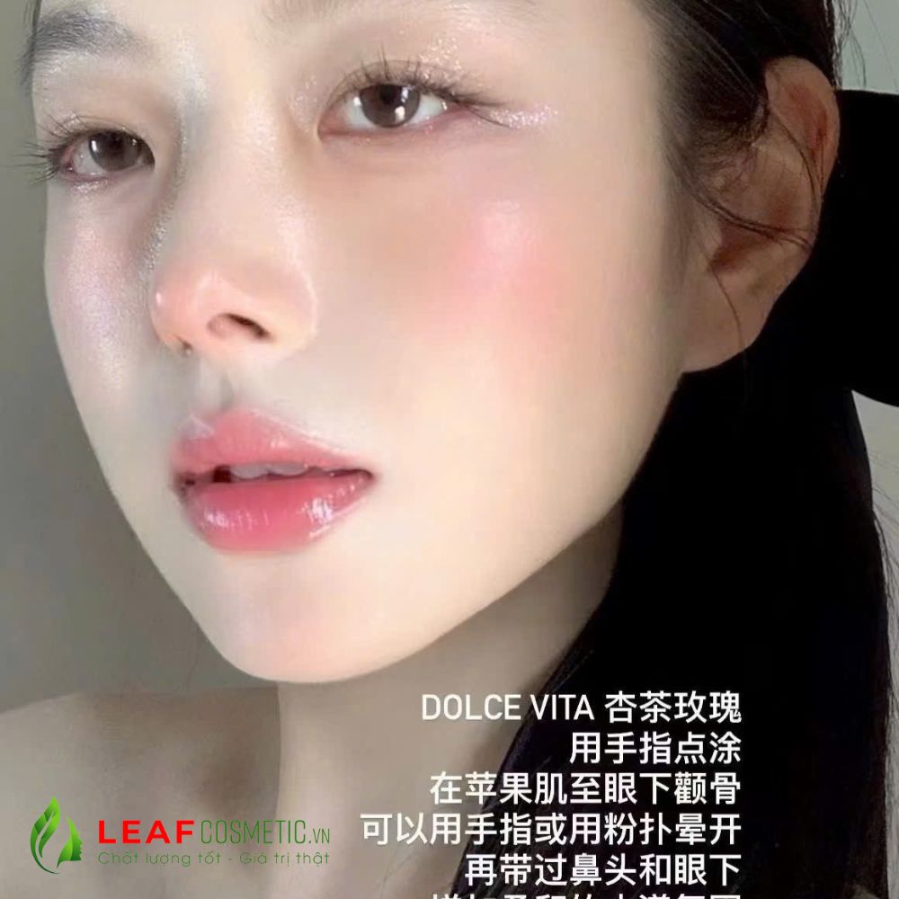 Son Kem Nars 888 Dolce Vita - Hồng Đất trên môi mẫu