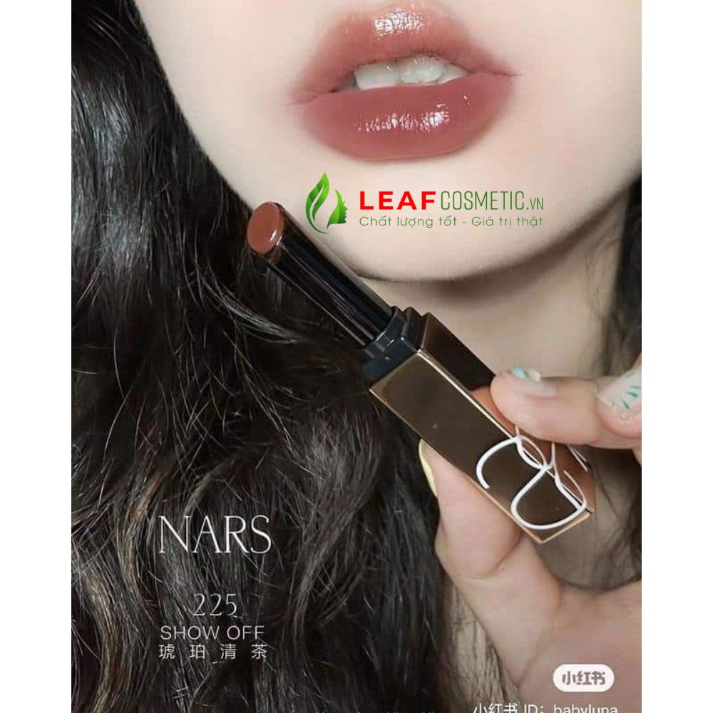 Son Dưỡng Nars Afterglow Sensual Shine Lipstick 225 Show Off - Đỏ Nâu Lên Mẫu