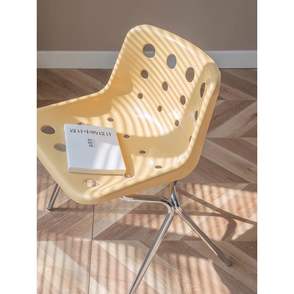 Cheese Chair - Ghế tựa lưng độc đáo, hiện đại