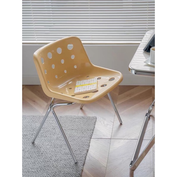 Cheese Chair - Ghế tựa lưng độc đáo, hiện đại