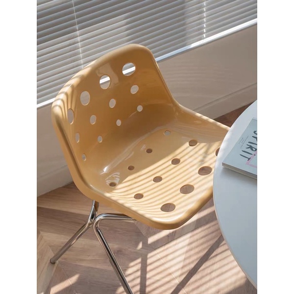 Cheese Chair - Ghế tựa lưng độc đáo, hiện đại