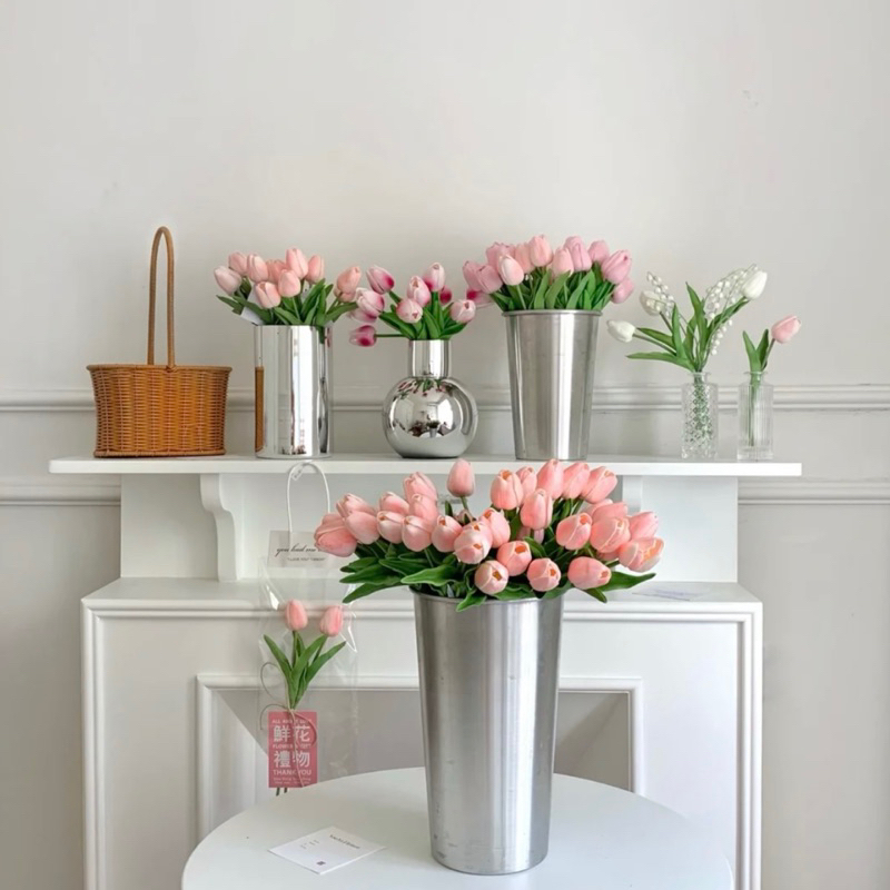 Hoa Tulip trang trí nhiều màu xinh xắn