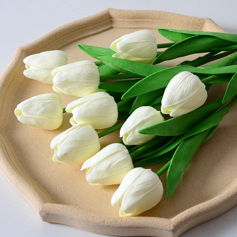 Hoa Tulip trang trí nhiều màu xinh xắn