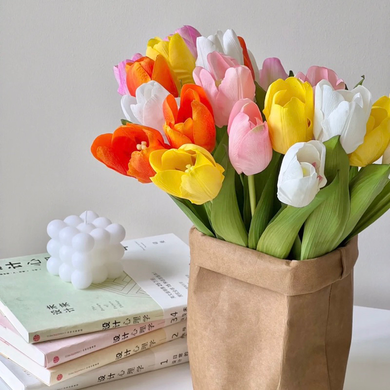 Hoa Tulip trang trí nhiều màu xinh xắn